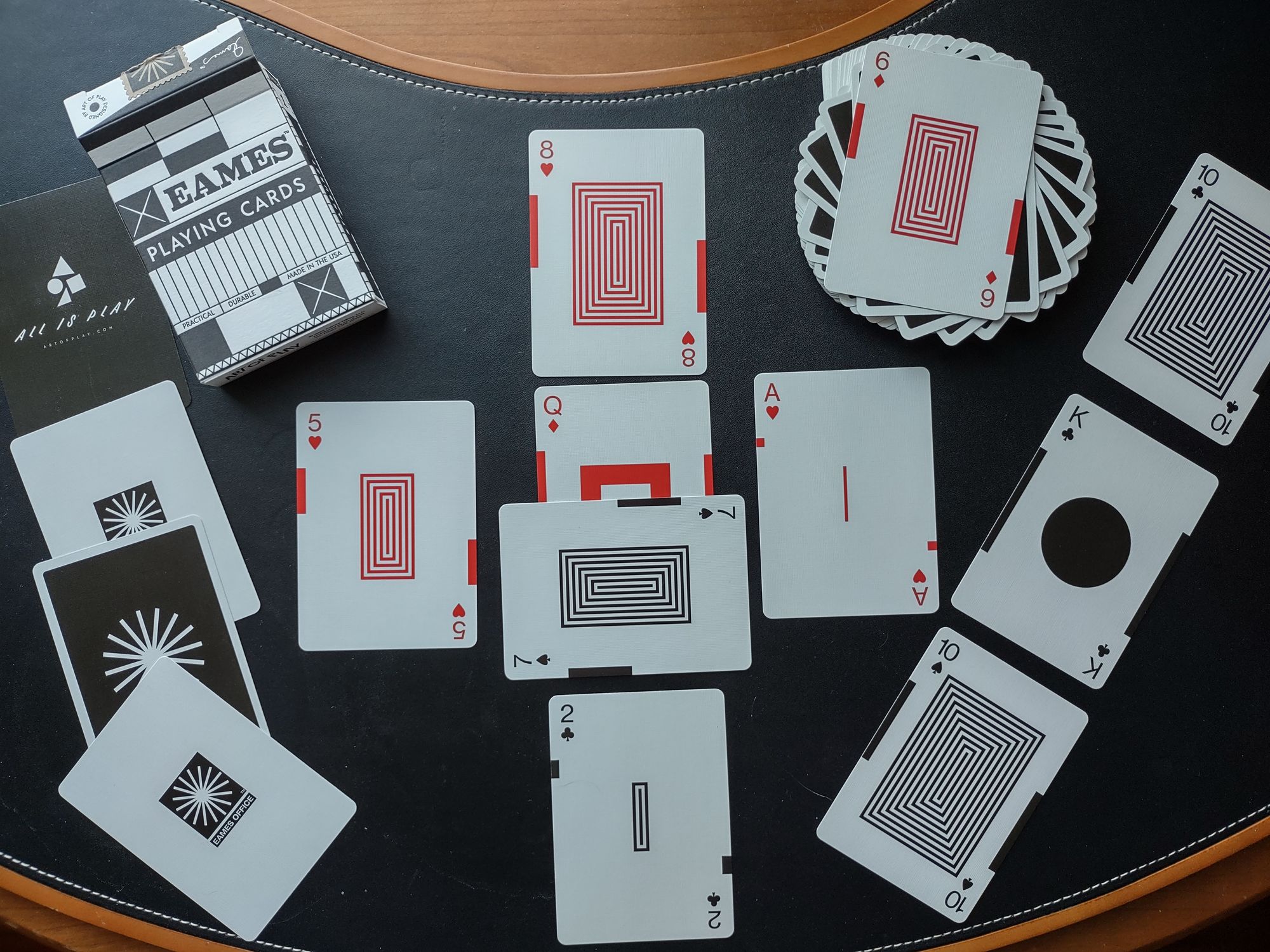 6 of diamonds. From the Eames Starburst deck by Art of Play.